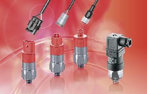 SW27 Druckschalter mit integriertem Stecker