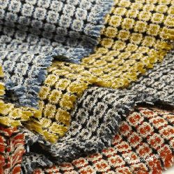 Webkaro mit Wolle in vier Farben