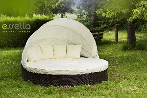 Sonneninseln aus Polyrattan