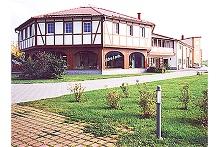 Firmenanzeige Glaser, Matthias Tischlerei & Küchenstudio