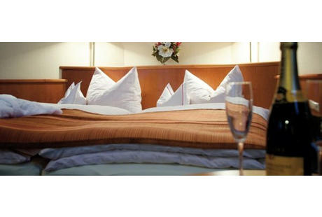Firmenanzeige HOTEL LUGA Garni