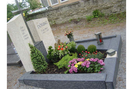 Firmenanzeige Weeger GmbH, Grabdenkmäler, Natursteinwerk