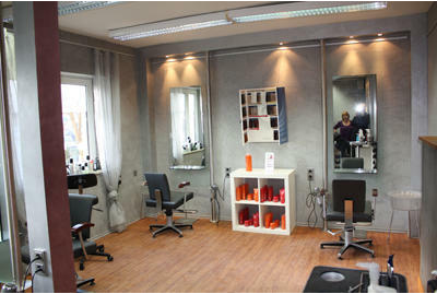 Firmenanzeige Friseur Kamm-Kunst