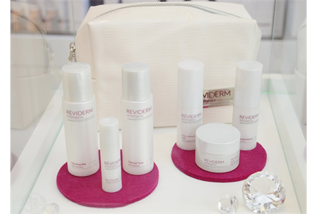 Firmenanzeige Kosmetikstudio REVIDERM skinmedics feucht