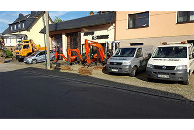 Firmenanzeige Baumaschinenvermietung Auto Lorenz