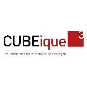 CUBEique³ - Oliver Althaus - Das Cubeiquelogo besteht aus dem geschriebenen Wort Cubeique und einem dunkelroten Quadrat in dessen rechten oberen Ecke eine 3 steht. Cube ist in schwarz geschrieben und ique in dem gleichen dunkelrot wie das Quadrat. unter d