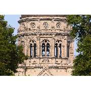 Evangelische Christuskirche - Evangelische Kirchengemeinde Mainz Innenstadt - Nahaufnahme des Glockenturms