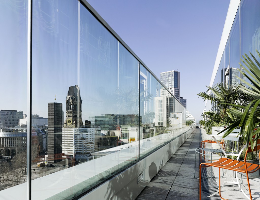 Rooftop Bar Bikini Haus